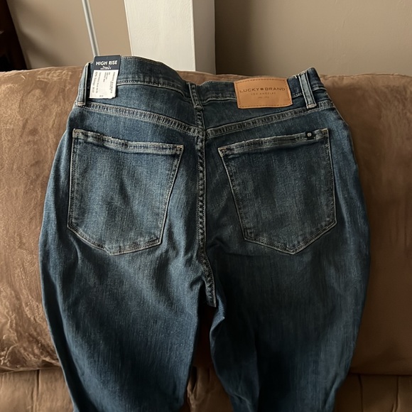 Lucky brand jeans. Size 8. - Picture 4 of 9